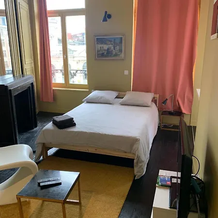 Hypercentre Proche Gares Et Metro Apartment *